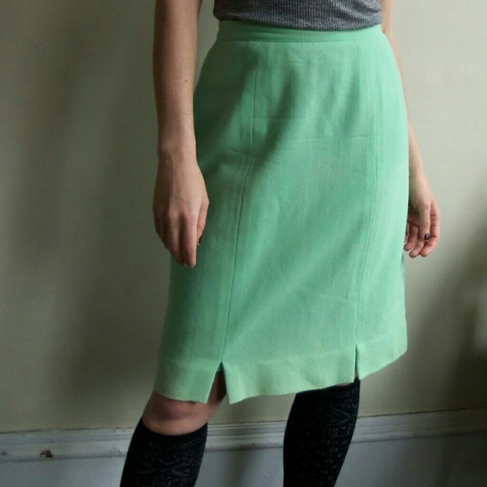 Free with Purchase Vintage Mint Skirt Flaws!!
